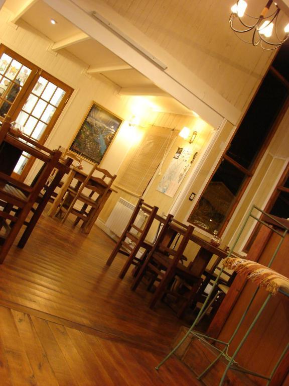 Hostel De Las Manos El Calafate Ngoại thất bức ảnh