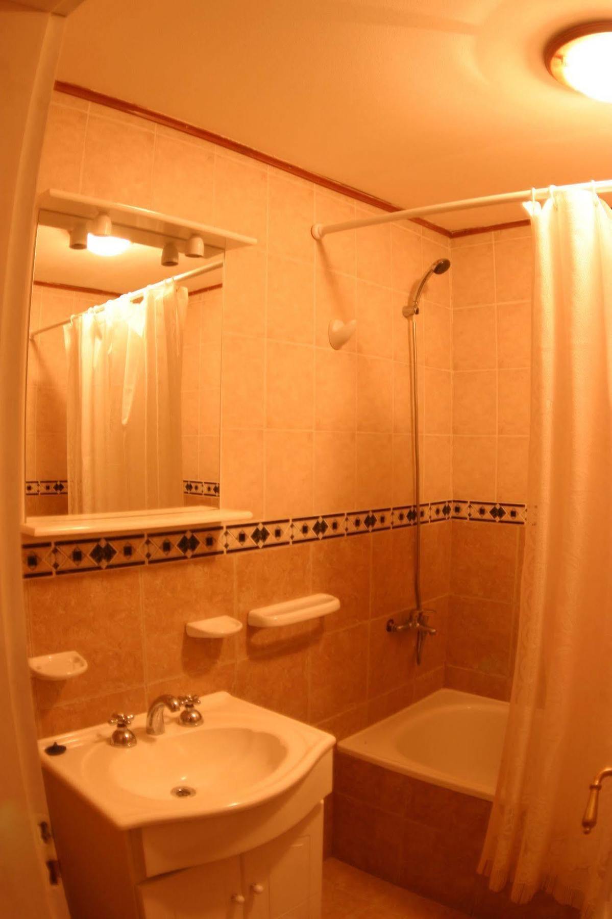 Hostel De Las Manos El Calafate Ngoại thất bức ảnh